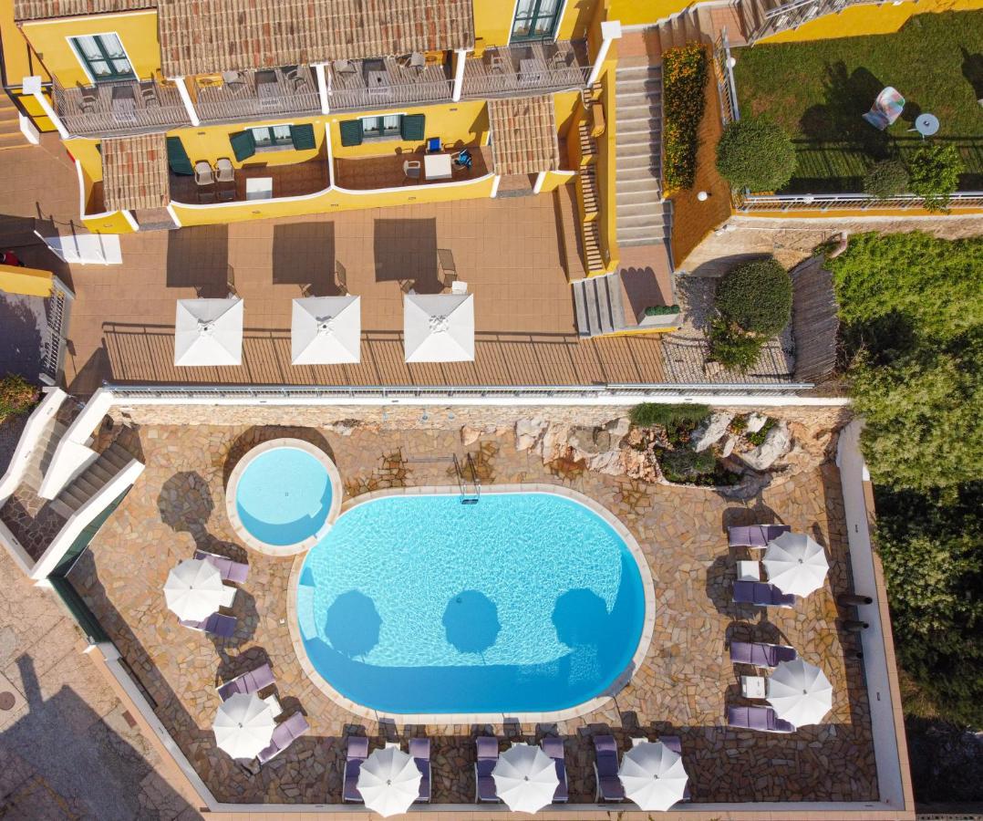 Lu' Hotel Maladroxia SantʼAntìoco 外观 照片