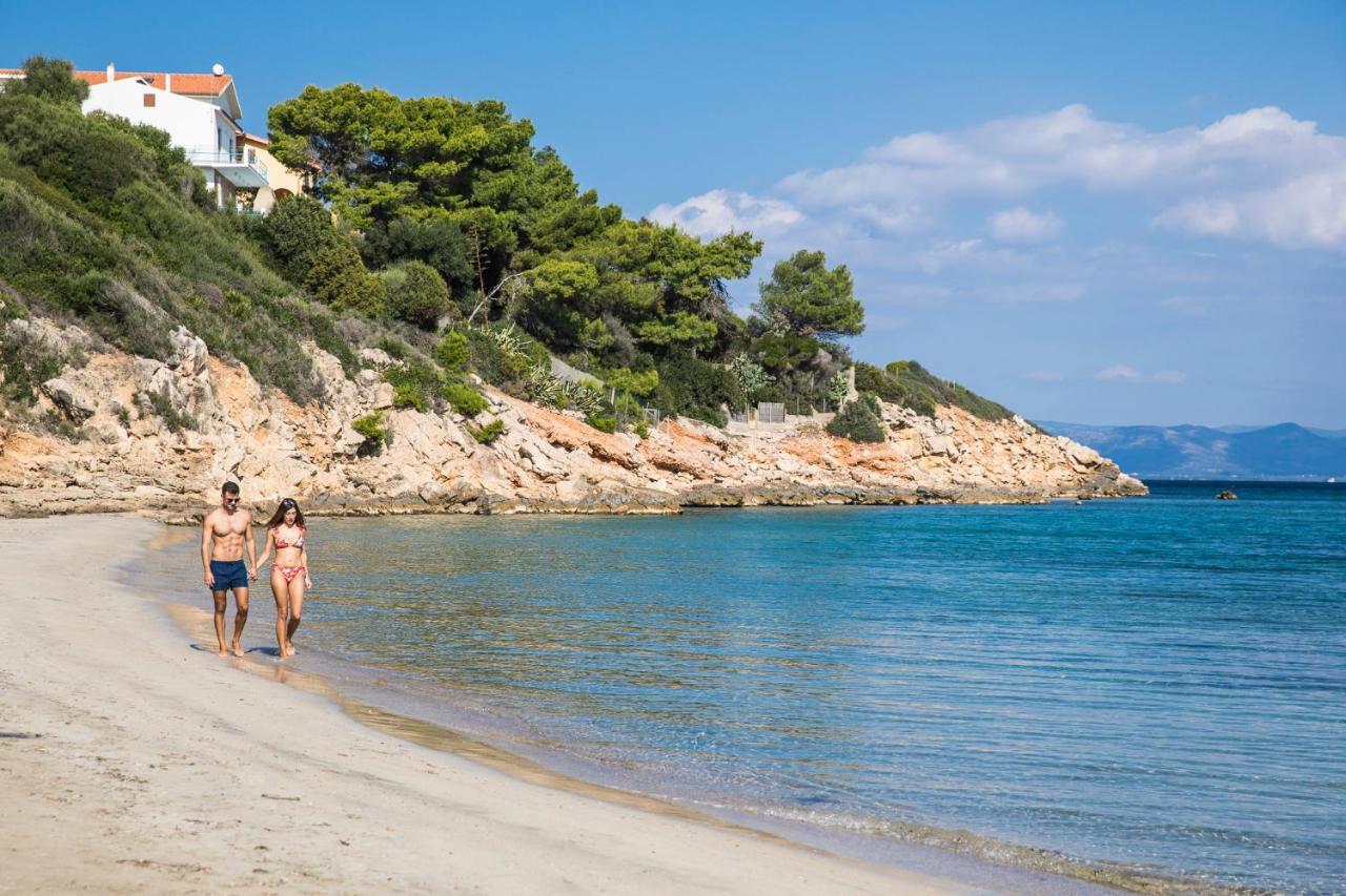 Lu' Hotel Maladroxia SantʼAntìoco 外观 照片