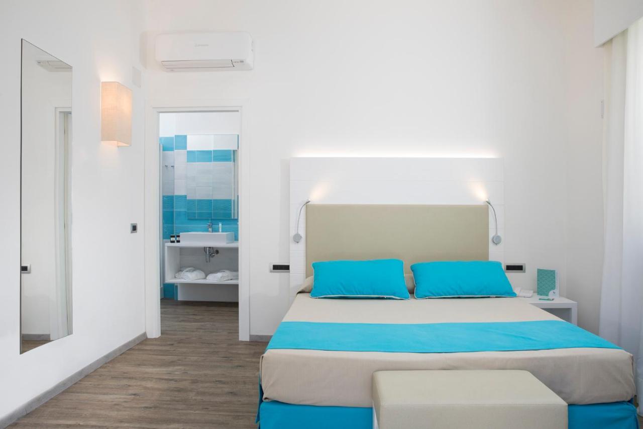 Lu' Hotel Maladroxia SantʼAntìoco 外观 照片