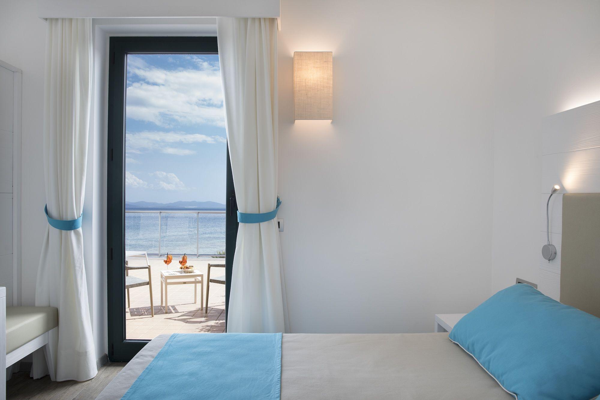 Lu' Hotel Maladroxia SantʼAntìoco 外观 照片