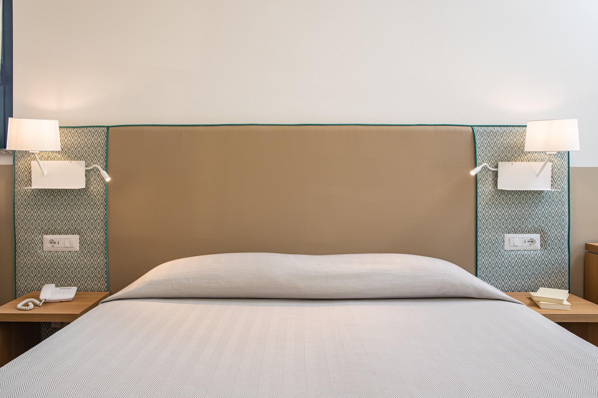 Lu' Hotel Maladroxia SantʼAntìoco 外观 照片